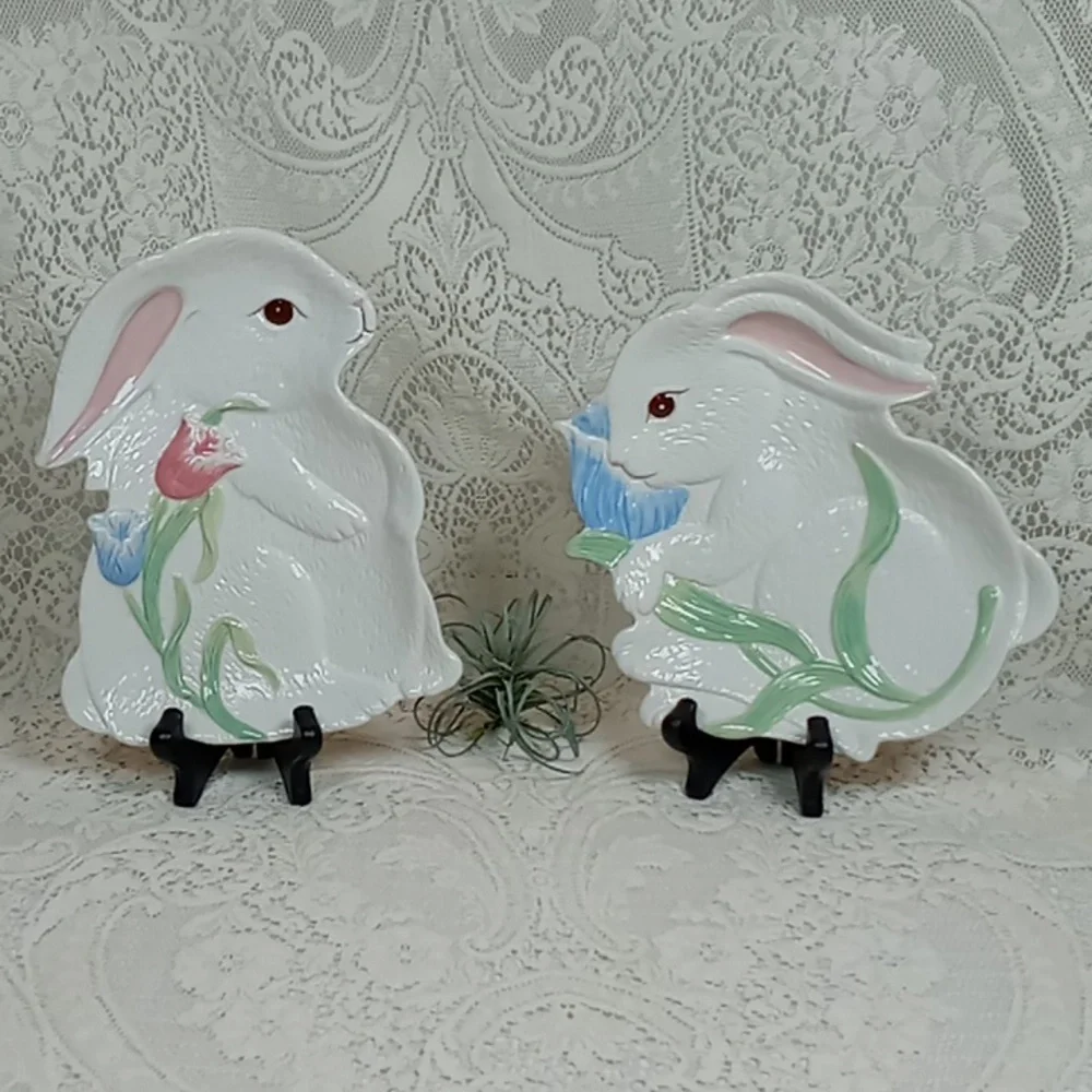 Pier 1 Imports Hand Painted Raised Design Dolomite Bunnies Set Of 2